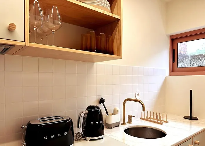 Bolhao - Stylish Downtown Two Bedroom * Porto