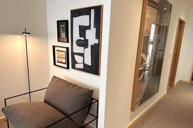 Bolhao - Stylish Downtown Two Bedroom Oporto