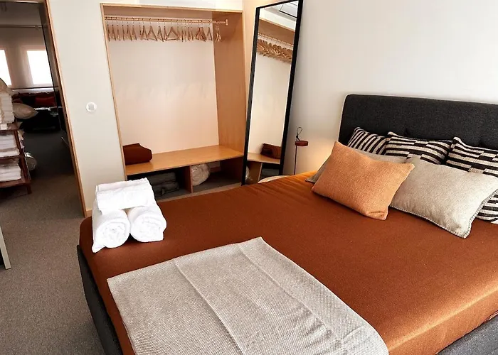 Bolhao - Stylish Downtown Two Bedroom * Oporto